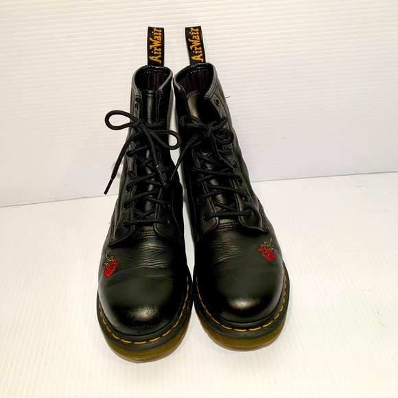 DR MARTENS women boots, Floral black leather red roses
Size 9 - Picture 3 of 10